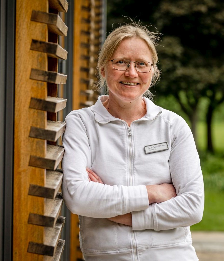 Dr. Stefanie Thissen Dr. Stefanie Thissen